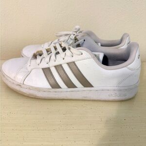 Adidas Superstar silver/white size 11W